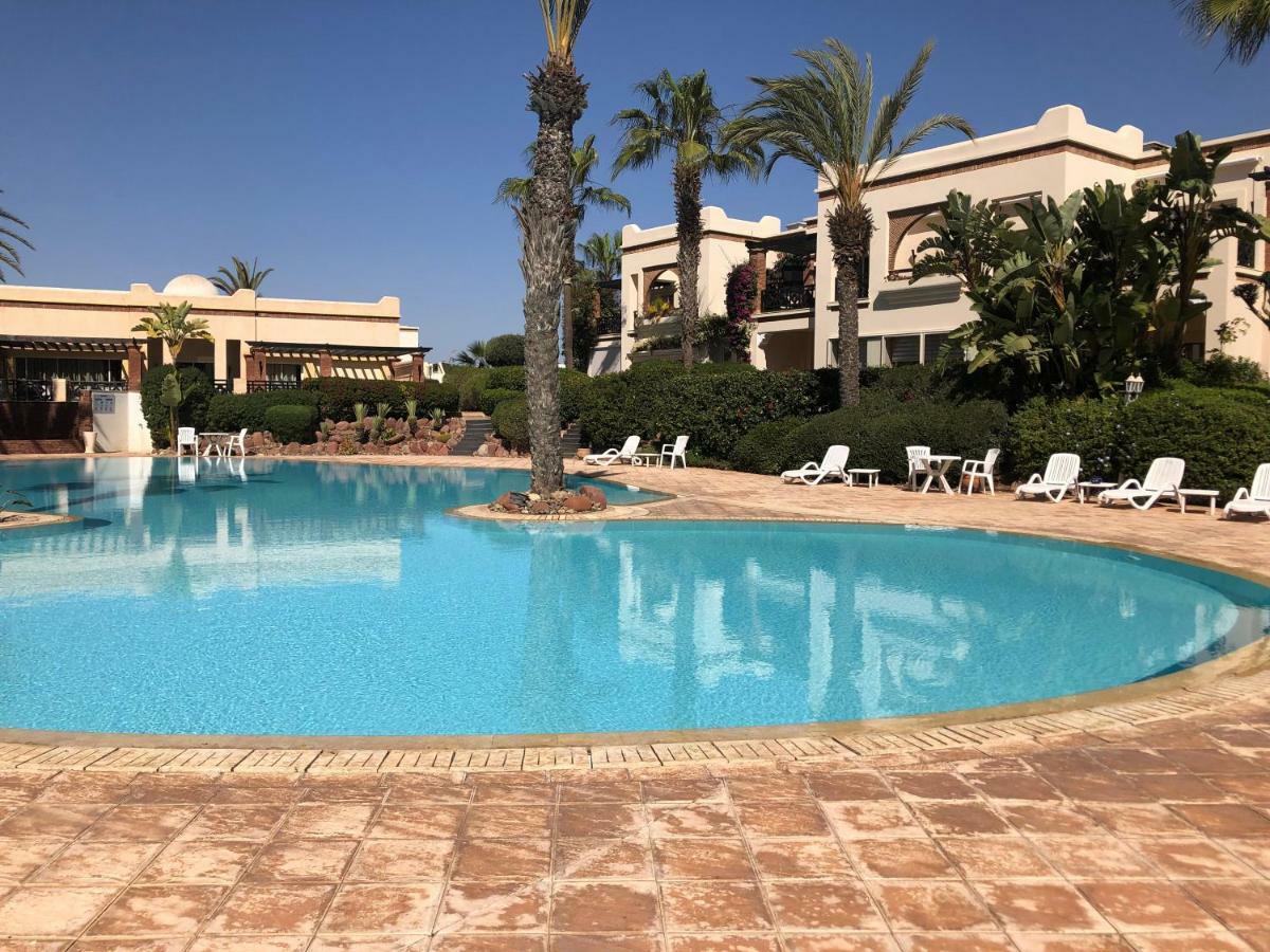 Naama *